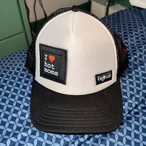 Big truck snapback - "I ❤️ hot moms" - size #58